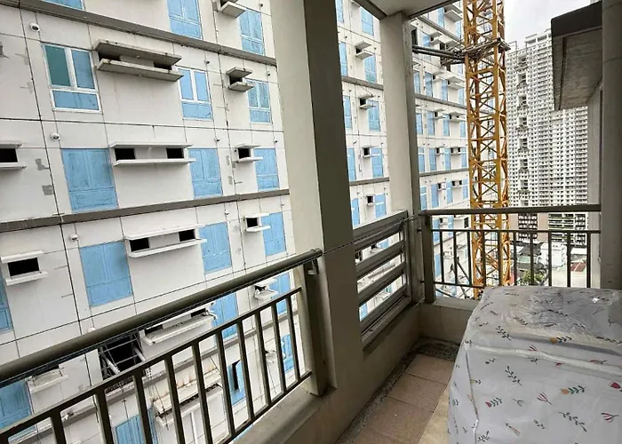 Laverti 1br Affordable Staycation Groups Family Manila